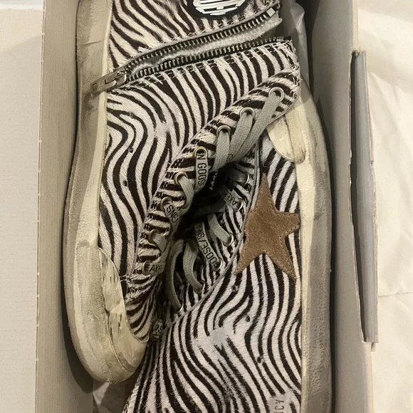 Golden Goose Zebra Print Sneakers with Gray Laces - Picture 7 of 12